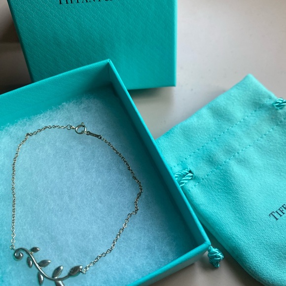 Olive leaf vine bracelet - Picture 3 of 3